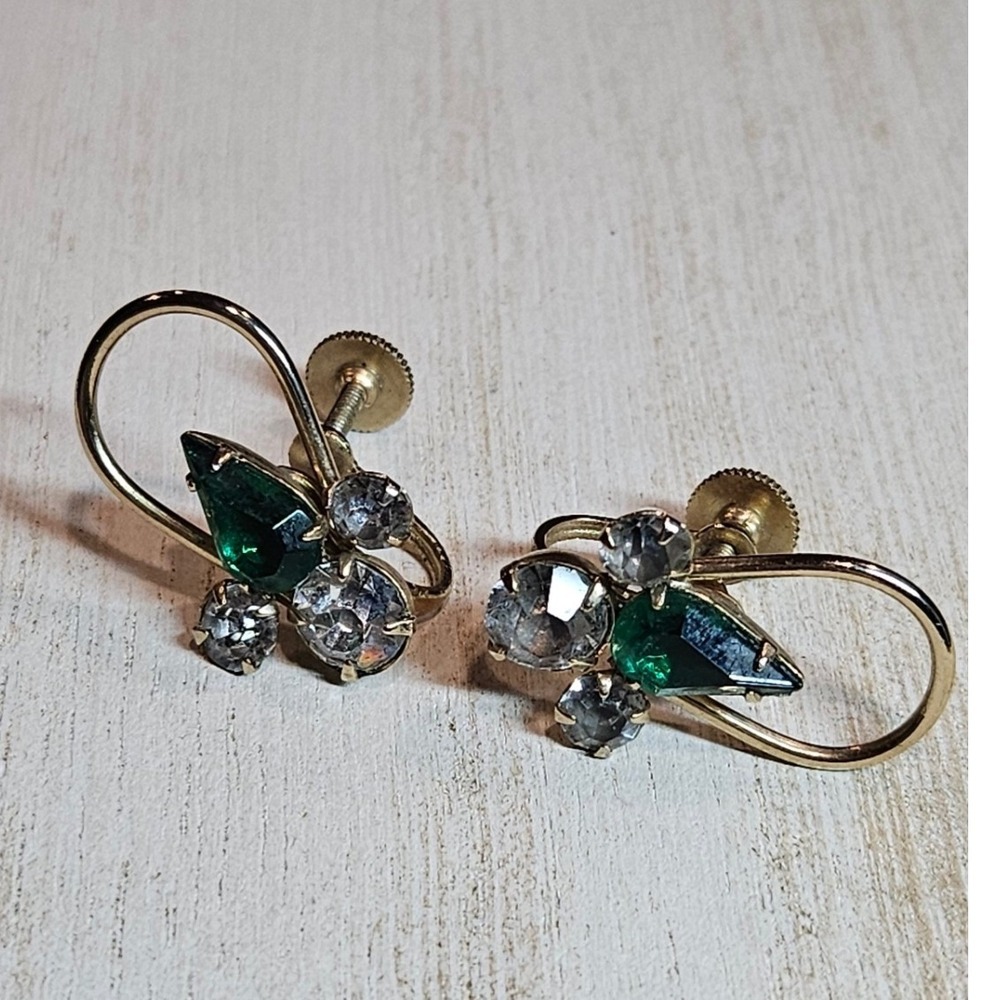 Vintage 1950s Mid- Century Emerald Rhinestone Screw Back Cocktail Earrings